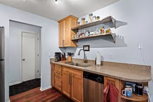 1901 Emerson Ave S, Minneapolis, MN 55403 - Photo 11