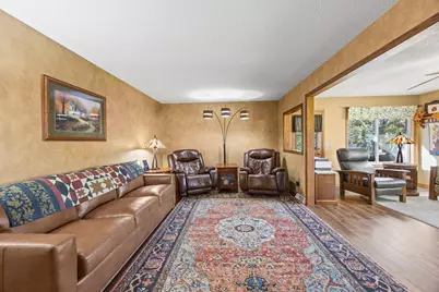 911 Neal Avenue SW, Hutchinson, MN 55350 - Photo 21
