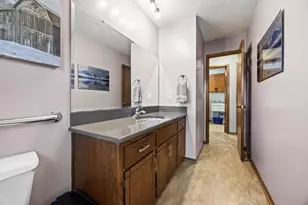 911 Neal Ave SW, Hutchinson, MN 55350 - Photo 43