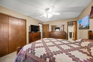 911 Neal Ave SW, Hutchinson, MN 55350 - Photo 37