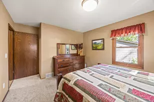 911 Neal Ave SW, Hutchinson, MN 55350 - Photo 41