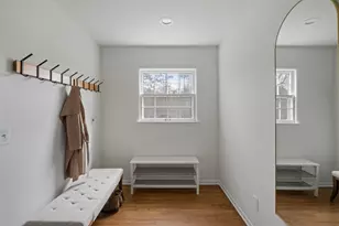 355 Margaret Cir, Wayzata, MN 55391 - Photo 23