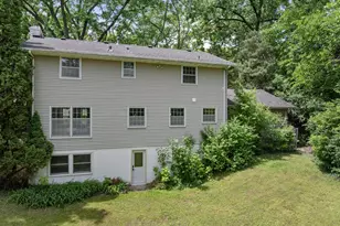 355 Margaret Cir, Wayzata, MN 55391 - Photo 75