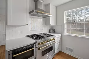 355 Margaret Cir, Wayzata, MN 55391 - Photo 21