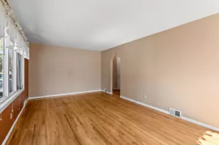 5254 Kentucky Ave N, Crystal, MN 55428 - Photo 7