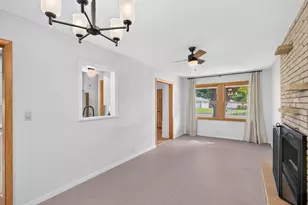 2937 Pascal St, Roseville, MN 55113 - Photo 9