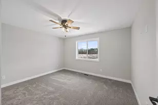 38653 Hawthorne Ave, North Branch, MN 55056 - Photo 11