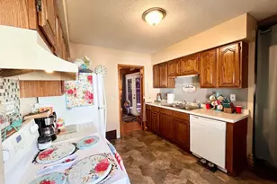 904 3rd St SW, Willmar, MN 56201 - Photo 5