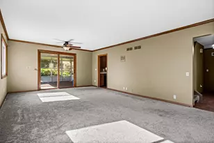705 S 2nd St, La Crescent, MN 55947 - Photo 11