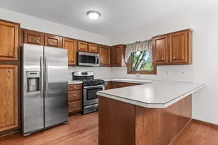8365 Heather Ave, Eden Prairie, MN 55347 - Photo 11