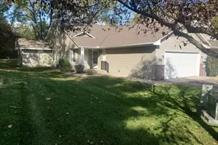 11027 Lincoln Ct NE, Blaine, MN 55434 - Photo 3