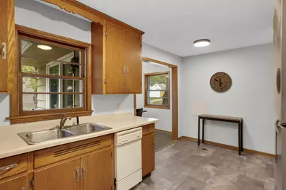 8300 Blaisdell Avenue S, Bloomington, MN 55420 - Photo 9