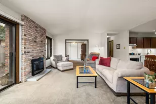 1070 Zanzibar Ln N, Plymouth, MN 55447 - Photo 3