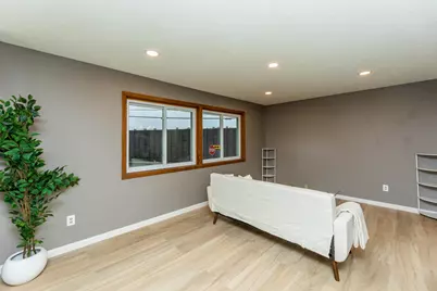 6908 64th Avenue N, Brooklyn Park, MN 55428 - Photo 7