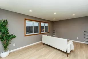 6908 64th Ave N, Brooklyn Park, MN 55428 - Photo 7