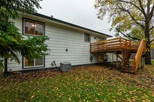 6908 64th Ave N, Brooklyn Park, MN 55428 - Photo 25