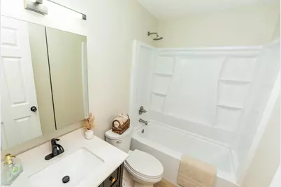 6908 64th Avenue N, Brooklyn Park, MN 55428 - Photo 9