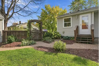519 Doris Avenue, Shoreview, MN 55126 - Photo 37