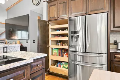 10116 Pleasant Avenue S, Bloomington, MN 55420 - Photo 11