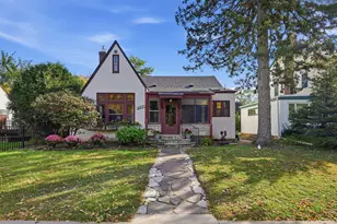 442 Mount Curve Blvd, Saint Paul, MN 55105 - Photo 1