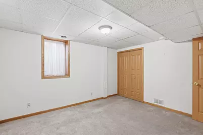 2354 Heights Avenue E, Maplewood, MN 55119 - Photo 39