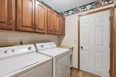 2354 Heights Avenue E, Maplewood, MN 55119 - Photo 27