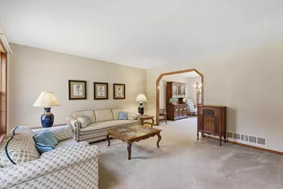2354 Heights Avenue E, Maplewood, MN 55119 - Photo 25