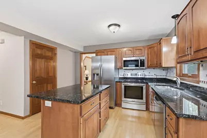 2354 Heights Avenue E, Maplewood, MN 55119 - Photo 13