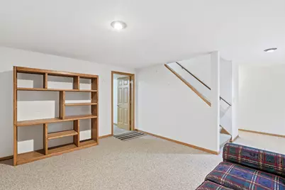 2354 Heights Avenue E, Maplewood, MN 55119 - Photo 37