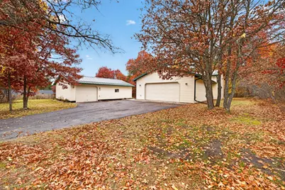 642 Center Point Court NW, Bemidji, MN 56601 - Photo 5