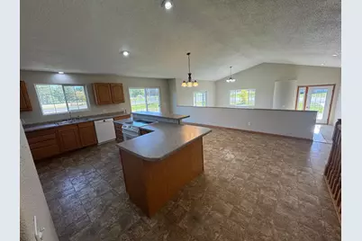 520 12th Street NW, Perham, MN 56573 - Photo 3