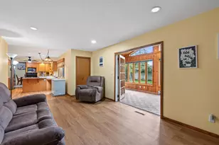 162 Emerson Ave W, West Saint Paul, MN 55118 - Photo 17