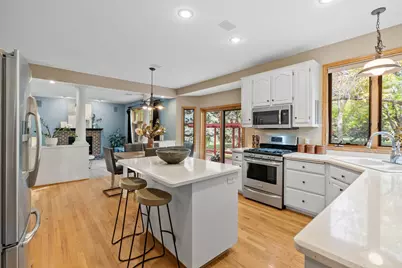 8441 W Lake Drive, Chanhassen, MN 55317 - Photo 9