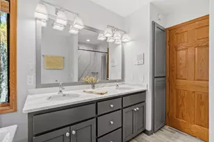 8441 W Lake Dr, Chanhassen, MN 55317 - Photo 35