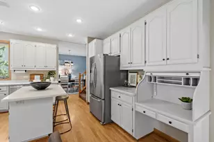 8441 W Lake Dr, Chanhassen, MN 55317 - Photo 7