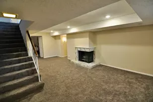 5845 Lake Curve Ln, Brooklyn Center, MN 55429 - Photo 21