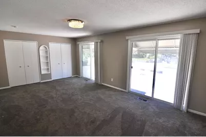 5845 Lake Curve Lane, Brooklyn Center, MN 55429 - Photo 17