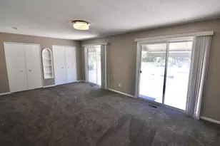 5845 Lake Curve Ln, Brooklyn Center, MN 55429 - Photo 17