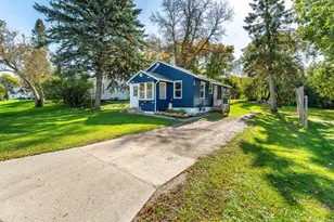 810 E Junius Ave, Fergus Falls, MN 56537 - Photo 1