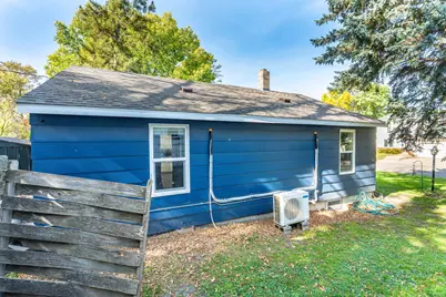 810 E Junius Avenue, Fergus Falls, MN 56537 - Photo 9
