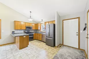 6724 Black Spruce St, Saint Cloud, MN 56303 - Photo 5