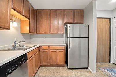 720 3rd Avenue NE #211, Minneapolis, MN 55413 - Photo 3