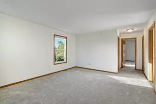 4587 Blaylock Cir, Inver Grove Heights, MN 55076 - Photo 21