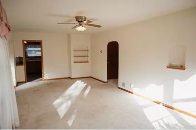 227 E 9th Street, Blue Earth, MN 56013 - Photo 7