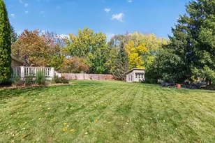 3230 Shadyview Ln N, Plymouth, MN 55447 - Photo 3