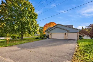 940 Douglas Ct, Anoka, MN 55303 - Photo 33