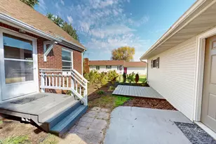 140 6th St SE, Glenville, MN 56036 - Photo 17