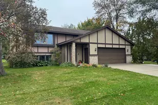 902 4th Ave NE, Little Falls, MN 56345 - Photo 1