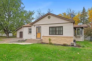 420 2nd St SE, Braham, MN 55006 - Photo 3