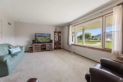 22516 Highway 248, Rollingstone, MN 55969 - Photo 5